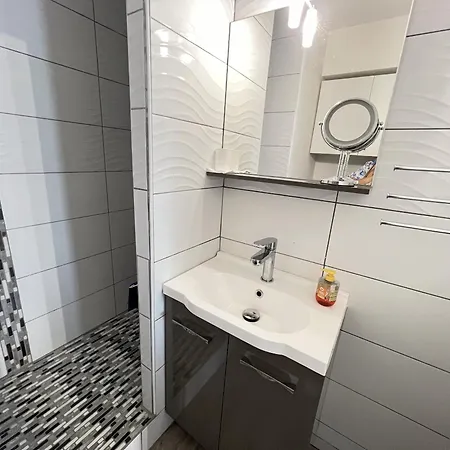Apartmán Sol-y-days, Sables D'or, Avec Piscine, Moderne Avec Balcon